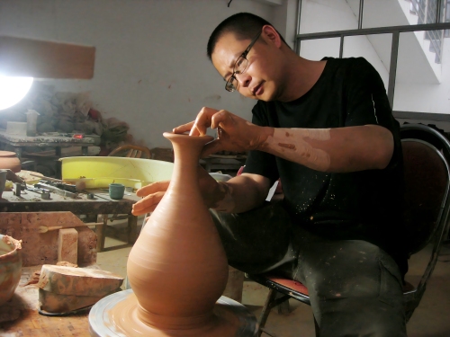 李震